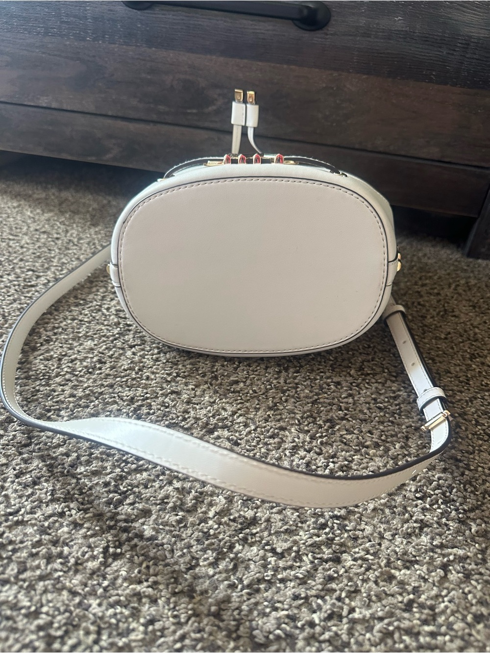 Michael Kors Cream Drawstring Bucket Shoulder Bag with Gold Hardware - Picture 8 of 12